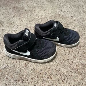 Toddler Nike Revolution 4 Black White Anthracite - Size 6c